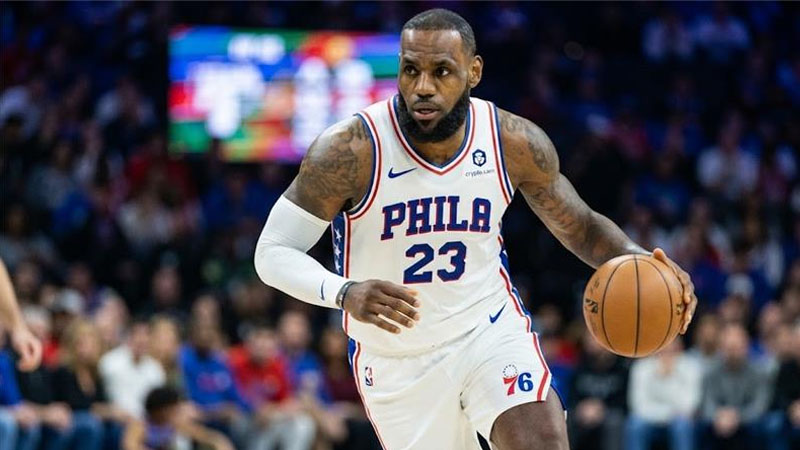 why is lebron james the best basketball player