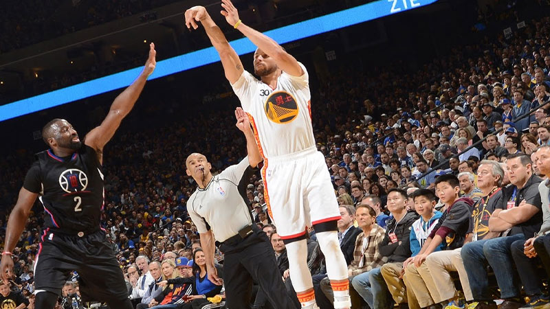 How Does Stephen Curry Shoot So Good?
