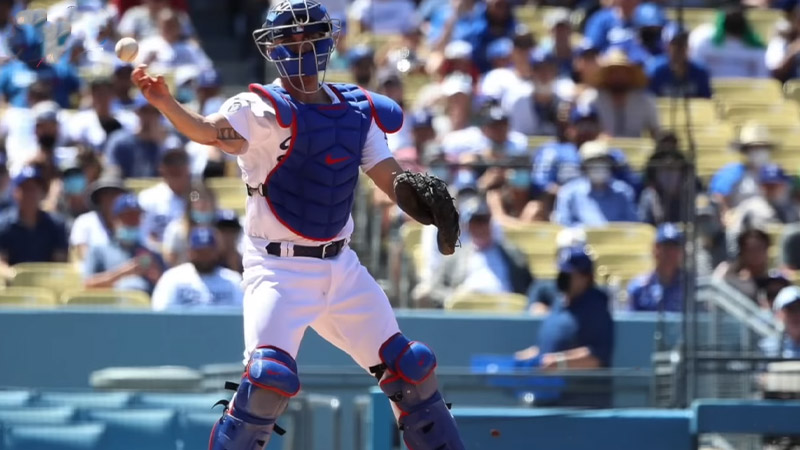 Is Austin Barnes a Free Agent