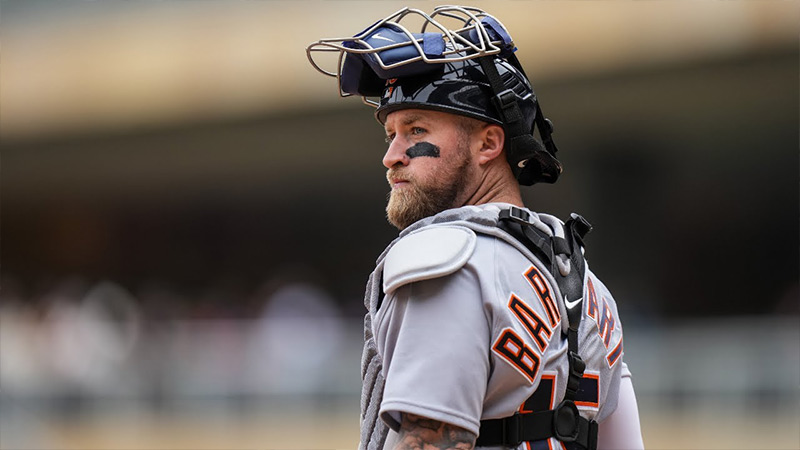 Is Tucker Barnhart a Switch Hitter