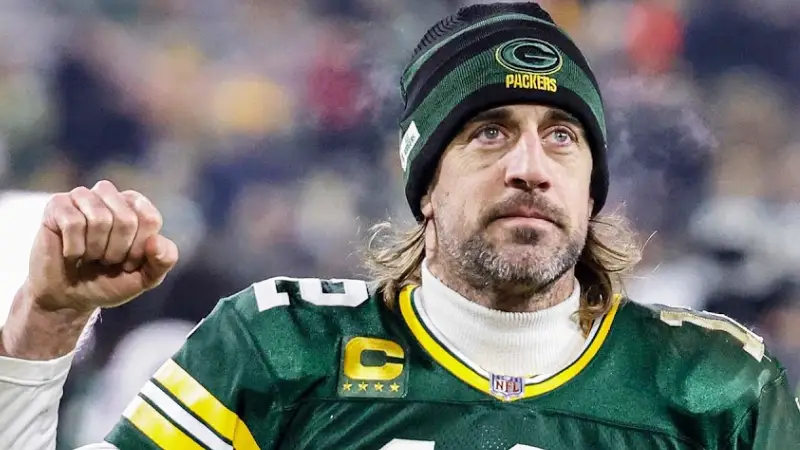 Packers and Jets in talks for Aaron Rodgers trade deal ahead of NFL draft
