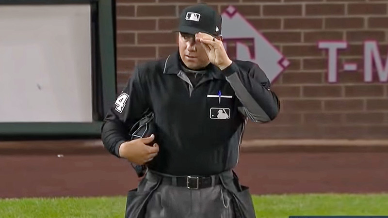 The Pop Culture in the Context of an Umpire's Uniform