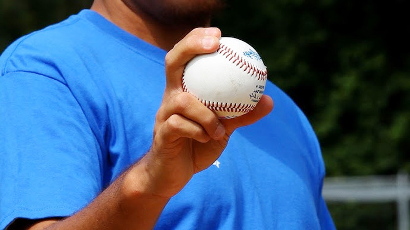What is an Eephus Pitch and How to Throw Eephus Pitch