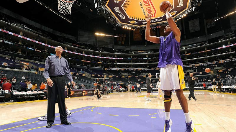 Abdul-Jabbar's Implementation of the Skyhook