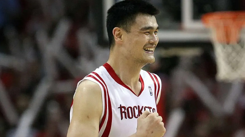 Yao Ming (2.29 meters)