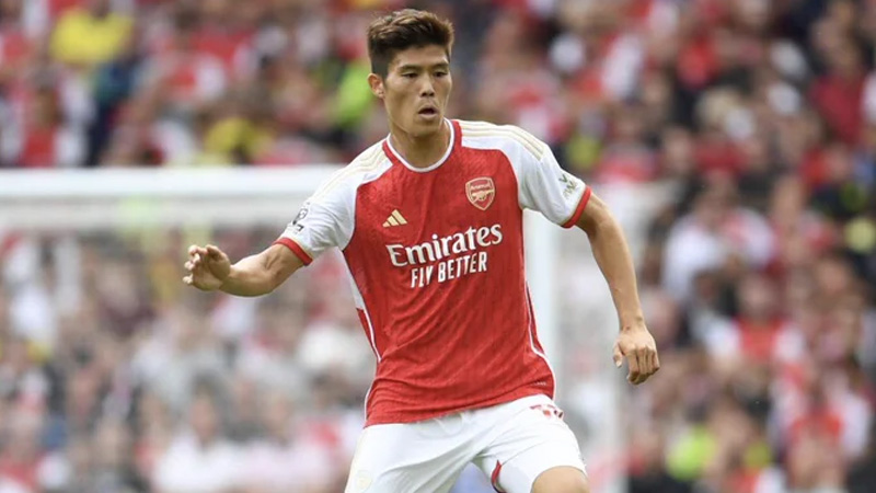 Arsenal Slaps £30m Price Tag on Tomiyasu Amidst Inter's Growing Interest
