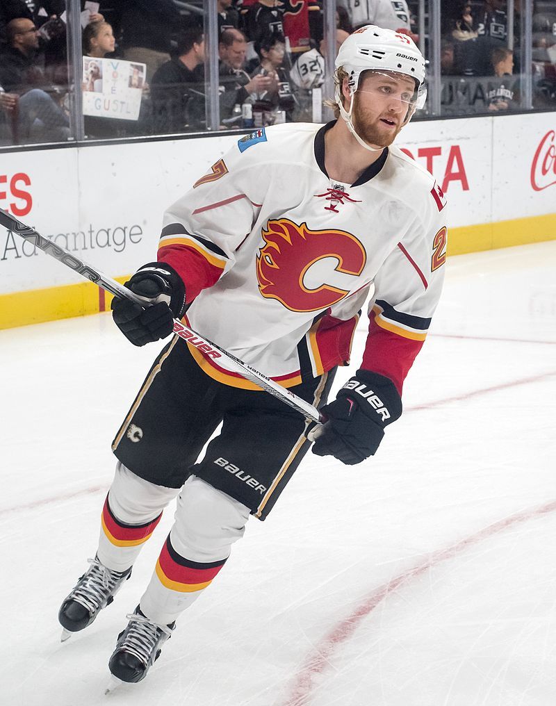 Dougie_Hamilton__28