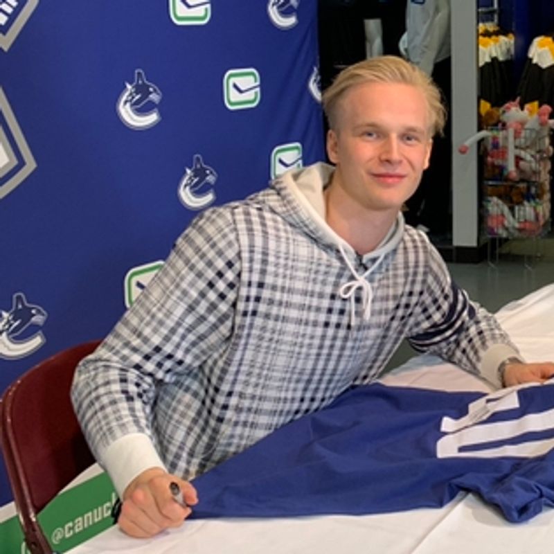 Elias_Pettersson__41