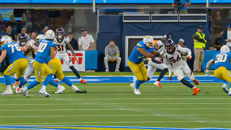 Football Off Tackle Run
