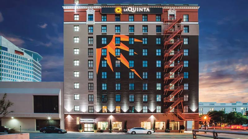 La Quinta Inn and Suites Dallas Downtown