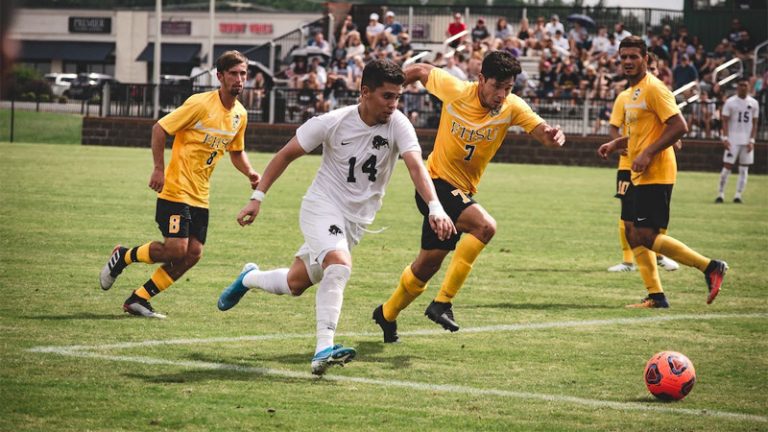 Soccer Center Back Position: The Last Line of Defense - Metro League