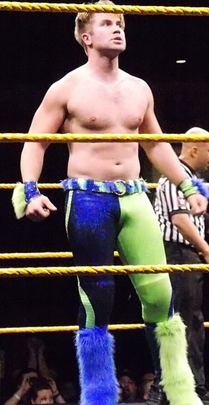 Tyler_Breeze__27