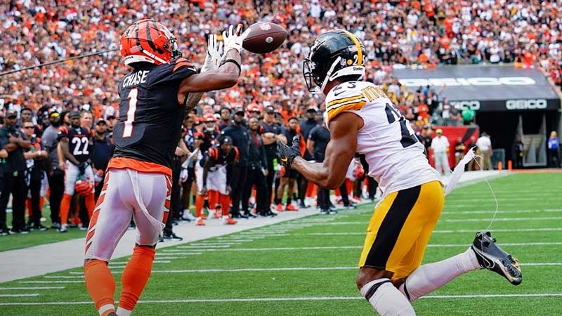 Utilize the Football Fly Routes