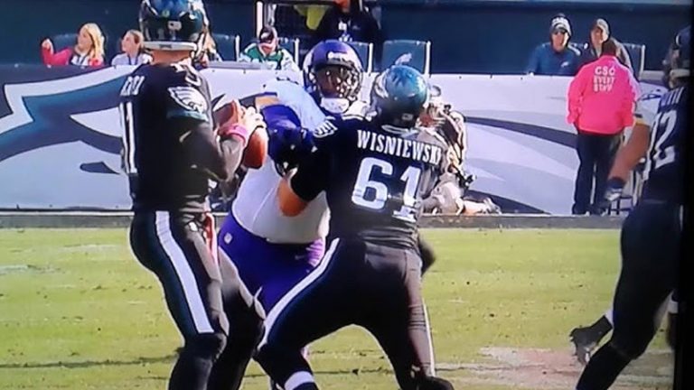 Crushing the Pocket: Football Bull Rush - Metro League