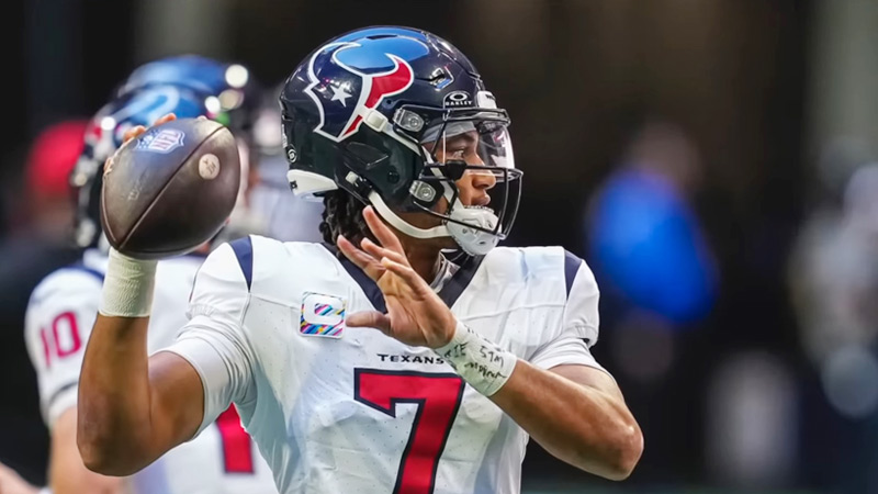 Quarterback (QB)