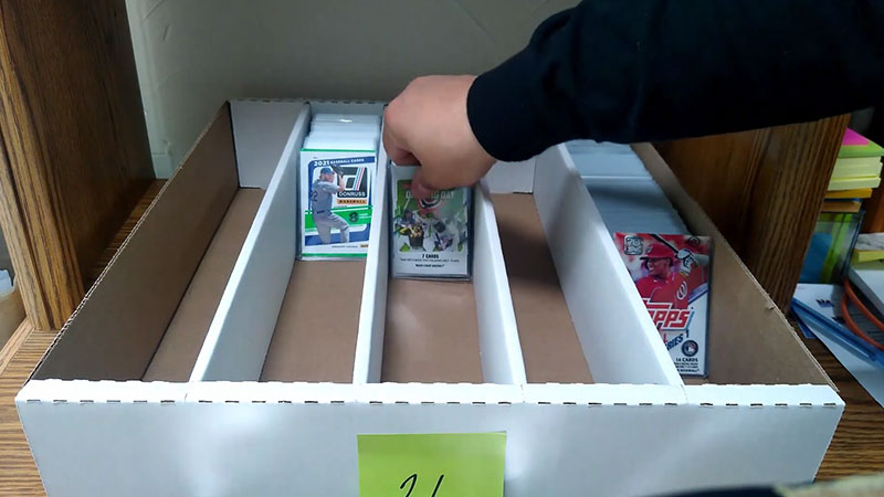 Organize Baseball Cards to Sell