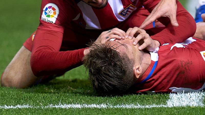 How Did Fernando Torres Swallow His Tongue