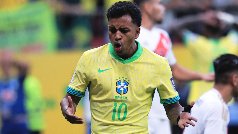 Is Rodrygo Left Footed