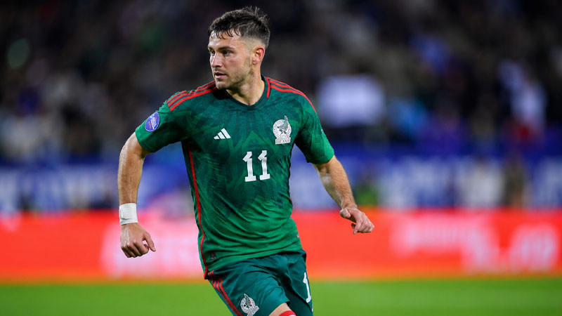 Santiago Giménez Stats