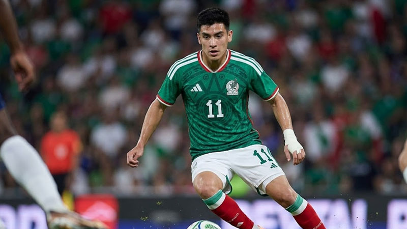 Where is Gilberto Mora From