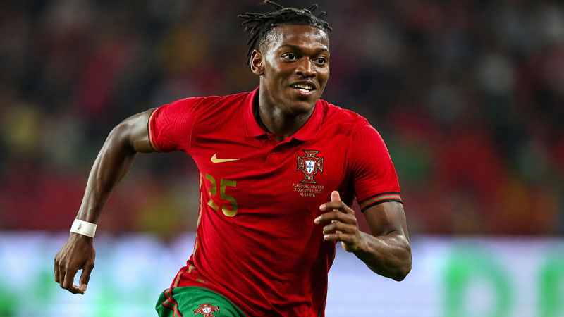 Why Does Rafael Leão Always Smile