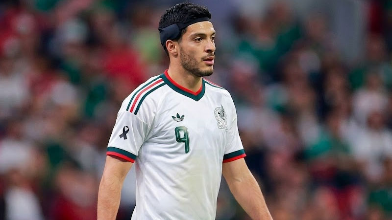Why Does Raúl Jiménez Wear a Headband