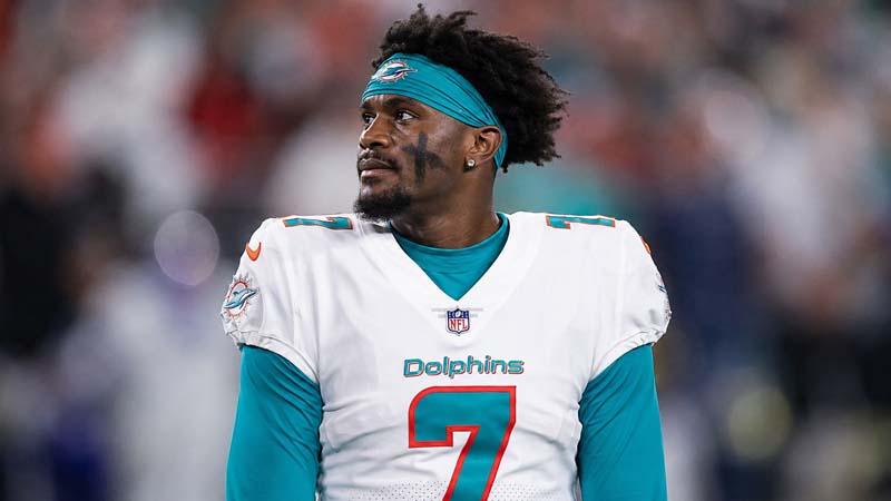 malik willis contract