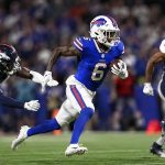 what does a punt returner do in the nfl