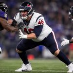 what does an offensive tackle do in the nfl