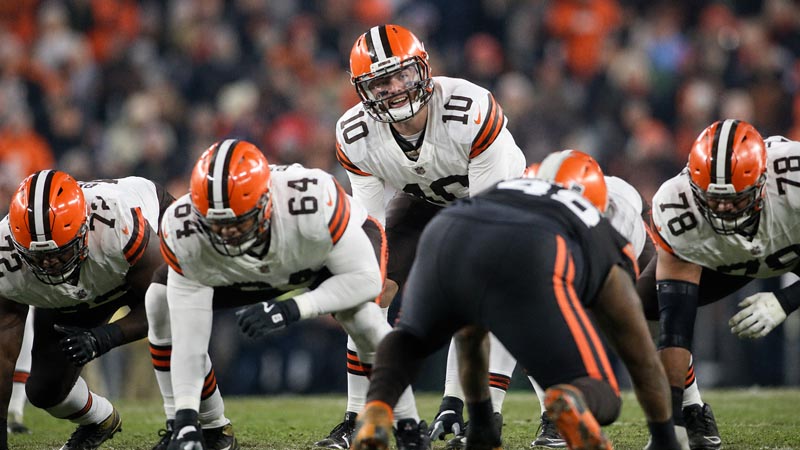 what is a hard count in nfl football
