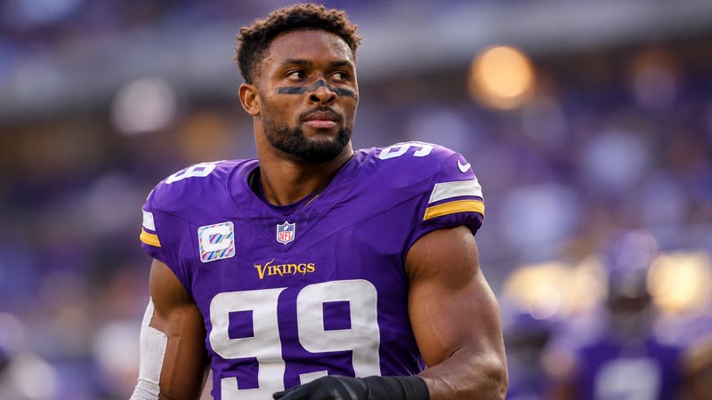 danielle hunter family