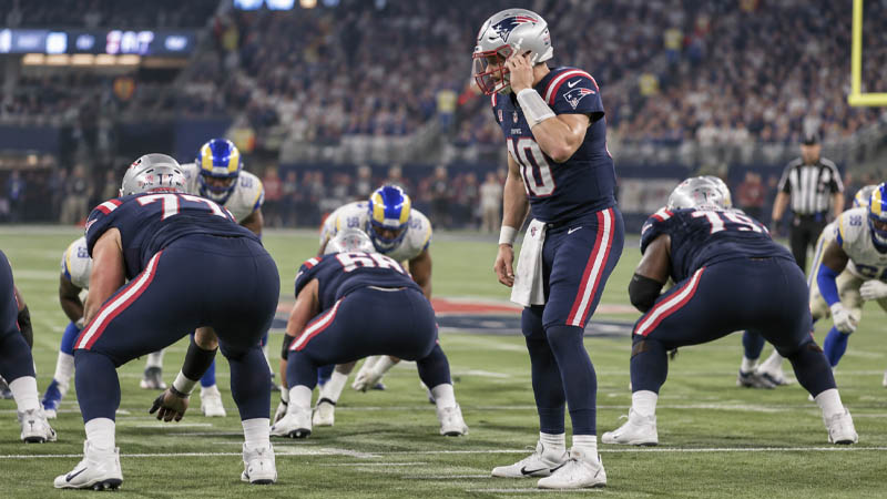 how do nfl players communicate during games